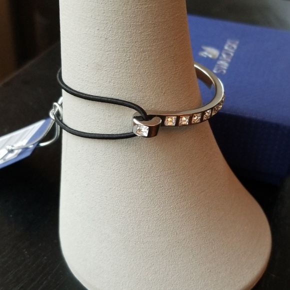 NWT Swarovski Toby Bracelet, Black - Picture 3 of 4